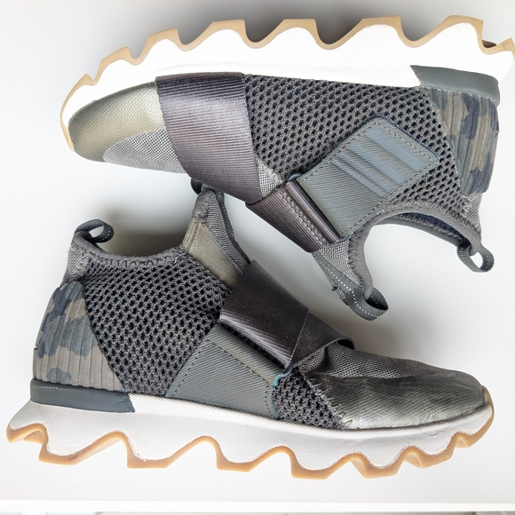 Sorel Shoes - Sorel Kinetic Impact, Lug Sole, Slip On, Green Camo Runners, Women's size 5